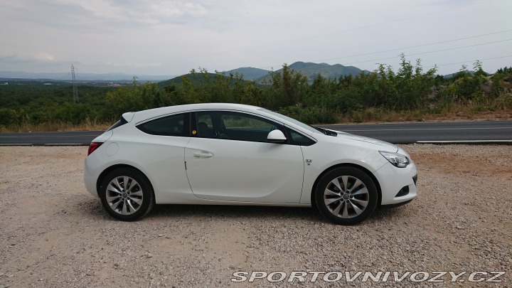 Opel Astra GTC 1.4 Turbo 2012