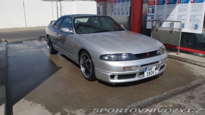 Nissan Skyline R33