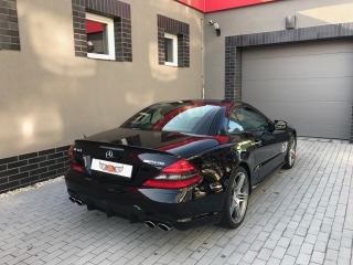 Mercedes-Benz SL 63 AMG 2011