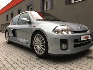 Renault Clio Sport V6 2002