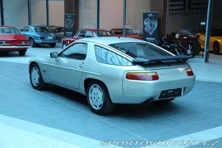 Porsche 928 S4 1988