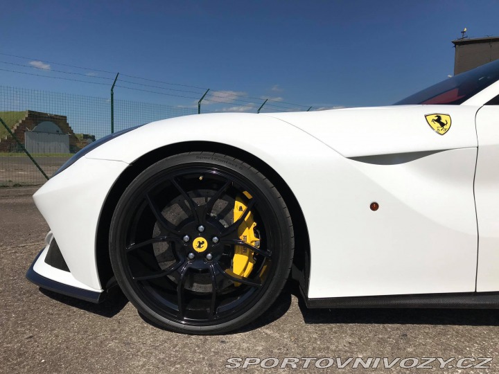 Ferrari F12berlinetta NOVITEC FULL CARBON 2013