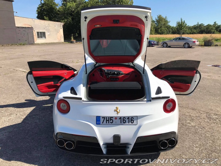 Ferrari F12berlinetta NOVITEC FULL CARBON 2013