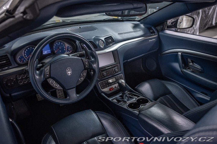 Maserati GranCabrio 4.7 2011