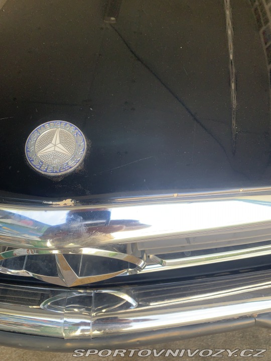 Mercedes-Benz SL W107 - 500 SL 1983