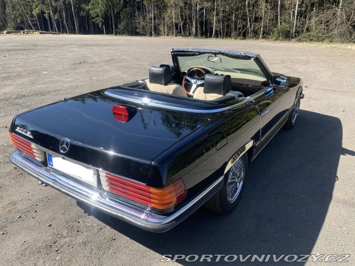 Mercedes-Benz SL W107 - 500 SL 1983