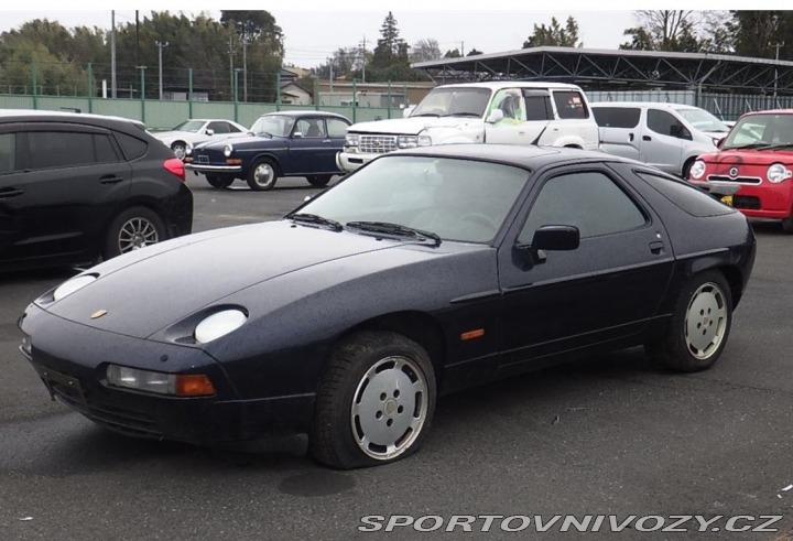 Porsche 928 S4 pěkné auto, EU verze 1994