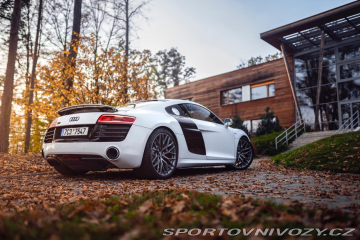 Audi R8 Facelift-5.2 V10,S-tronic 2013