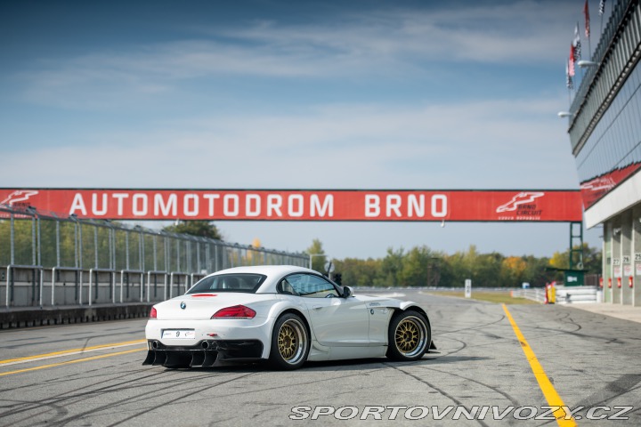 BMW Z4 GT3 Street Fighter 2012