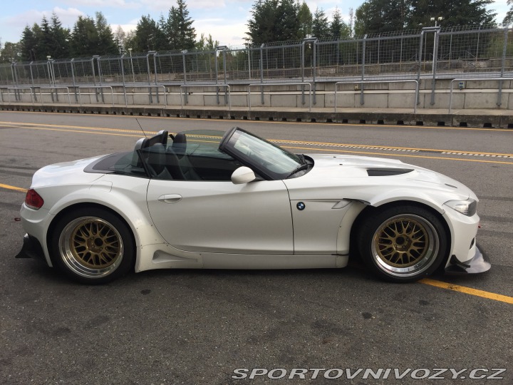 BMW Z4 GT3 Street Fighter 2012