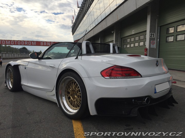 BMW Z4 GT3 Street Fighter 2012