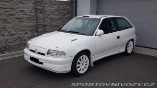 Opel Astra GSi 2.0 16V - závodní vůz 1992