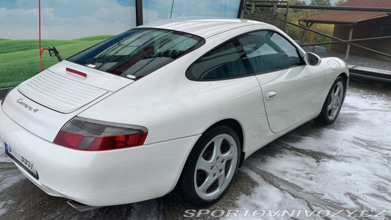 Porsche 911 996 Carrera 4 2001 po GO