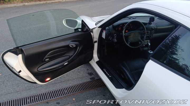 Porsche 911 996 Carrera 4 2001 po GO 2001