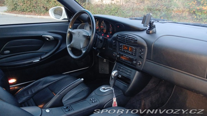 Porsche 911 996 Carrera 4 2001 po GO 2001