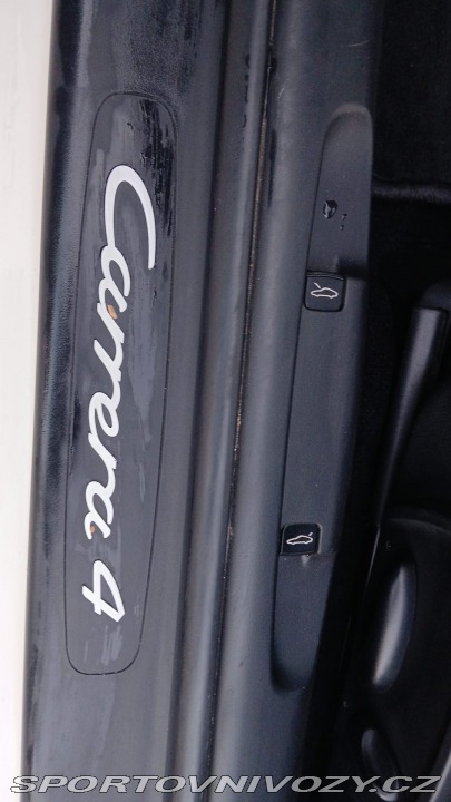 Porsche 911 996 Carrera 4 2001 po GO 2001