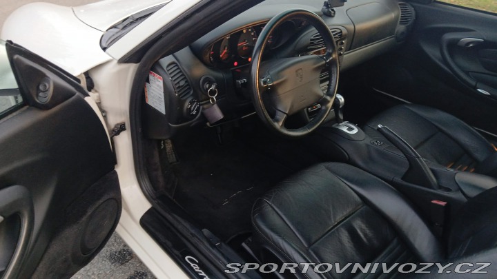 Porsche 911 996 Carrera 4 2001 po GO 2001