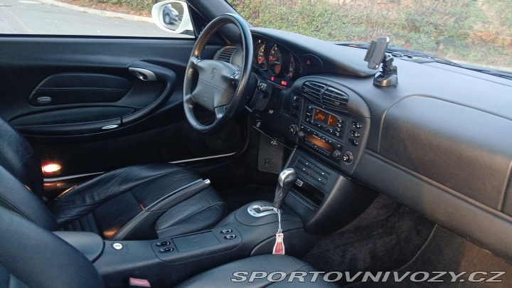 Porsche 911 996 Carrera 4 2001 po GO 2001
