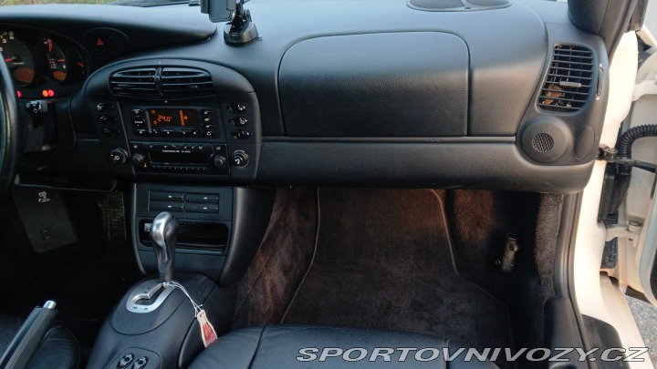 Porsche 911 996 Carrera 4 2001 po GO 2001