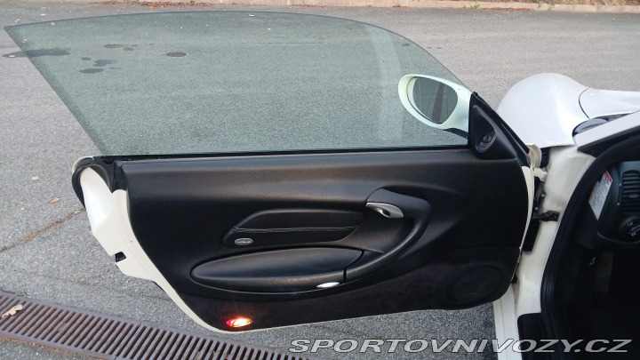 Porsche 911 996 Carrera 4 2001 po GO 2001