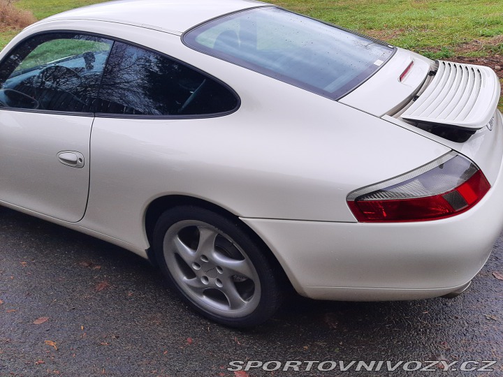 Porsche 911 996 Carrera 4 2001 po GO 2001