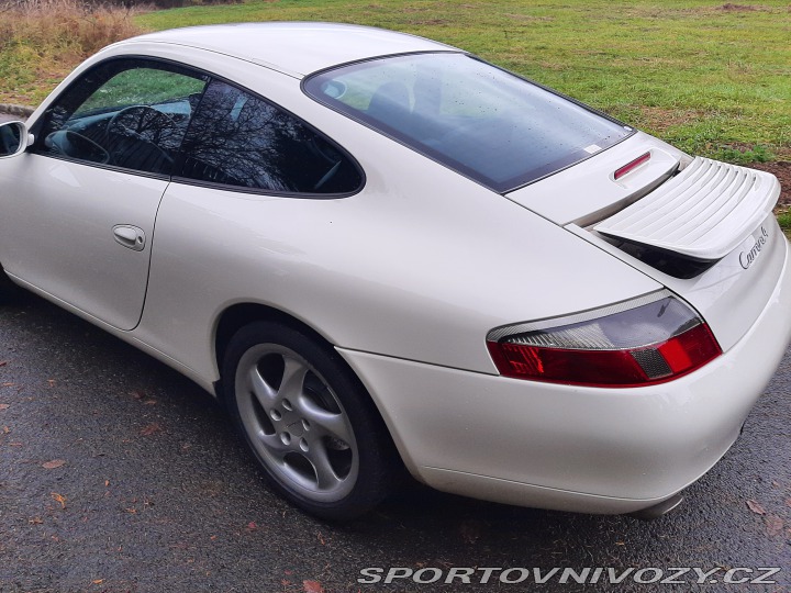 Porsche 911 996 Carrera 4 2001 po GO 2001