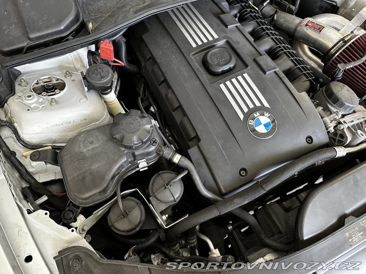BMW 3 335 is E92 M SPORT origo 2010
