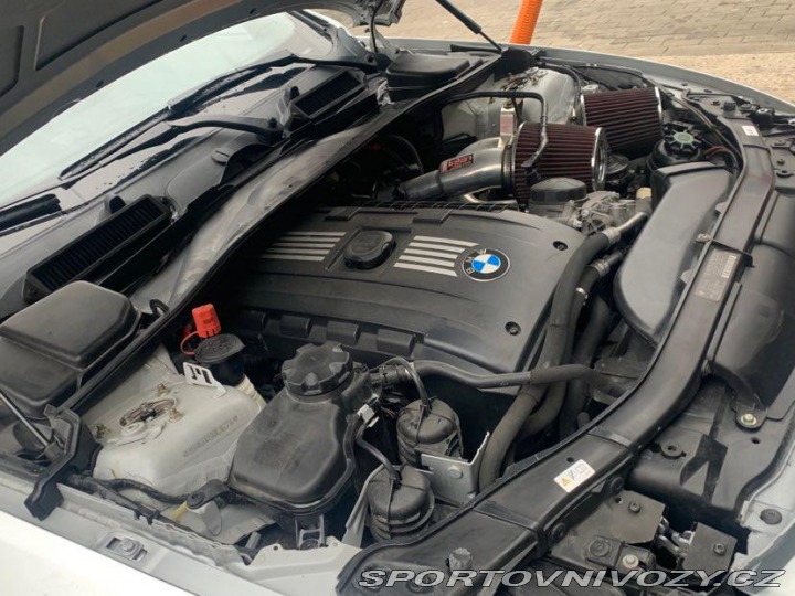 BMW 3 335 is E92 M SPORT origo 2010