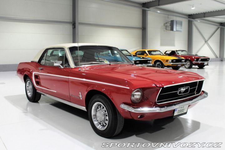 Ford Mustang Coupe V8, V ČR 1967