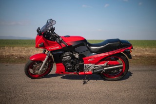 Ostatní značky Ostatní modely Kawasaki GPZ 900R,TOP GUN 1983