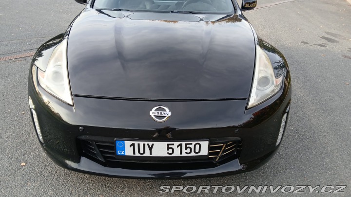 Nissan 370 Z krásný, facelift, málo km 2014