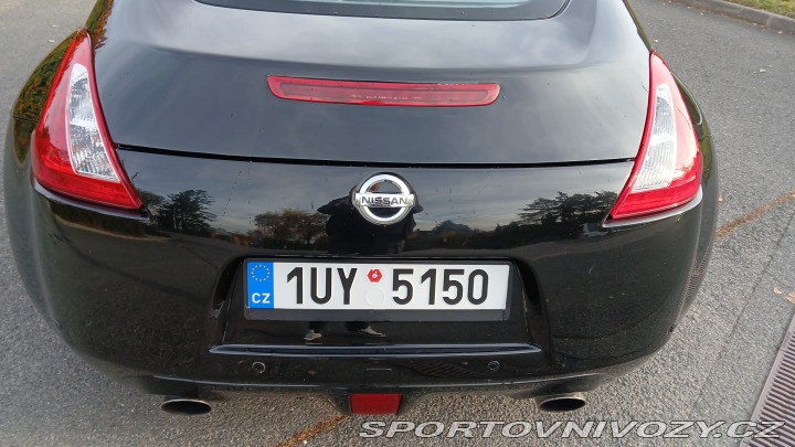 Nissan 370 Z krásný, facelift, málo km 2014