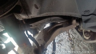 Nissan 370 Z byl krásný, hav. Málo km 2014