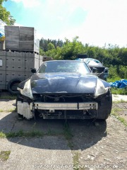 Nissan 370 Z byl krásný, hav. Málo km 2014