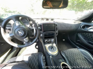 Nissan 370 Z byl krásný, hav. Málo km 2014