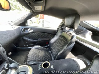 Nissan 370 Z byl krásný, hav. Málo km 2014