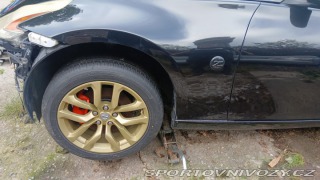 Nissan 370 Z byl krásný, hav. Málo km 2014