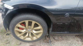 Nissan 370 Z byl krásný, hav. Málo km 2014