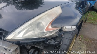 Nissan 370 Z byl krásný, hav. Málo km 2014