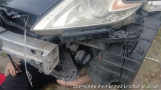 Nissan 370 Z byl krásný, hav. Málo km 2014