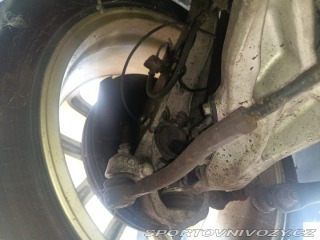 Nissan 370 Z byl krásný, hav. Málo km 2014