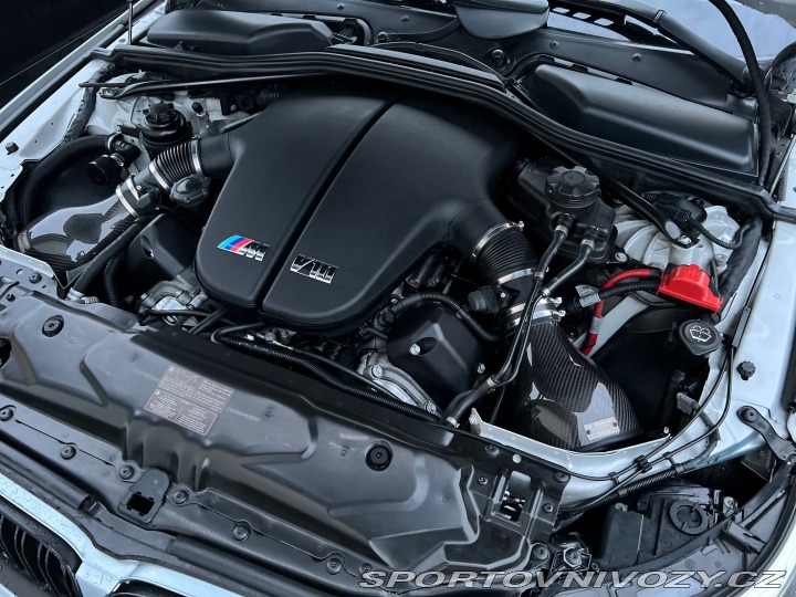 BMW M5 E60 V10 EVENTURI CARBON 2006