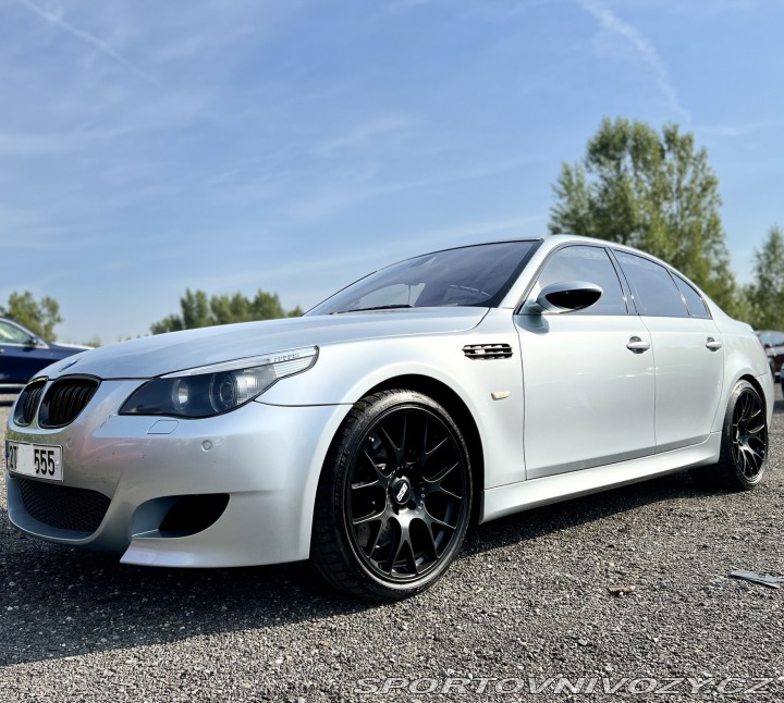 BMW M5 E60 V10 EVENTURI CARBON 2006