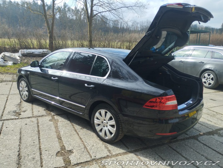 Škoda Superb V6 3.6 2014 Laurin 2014