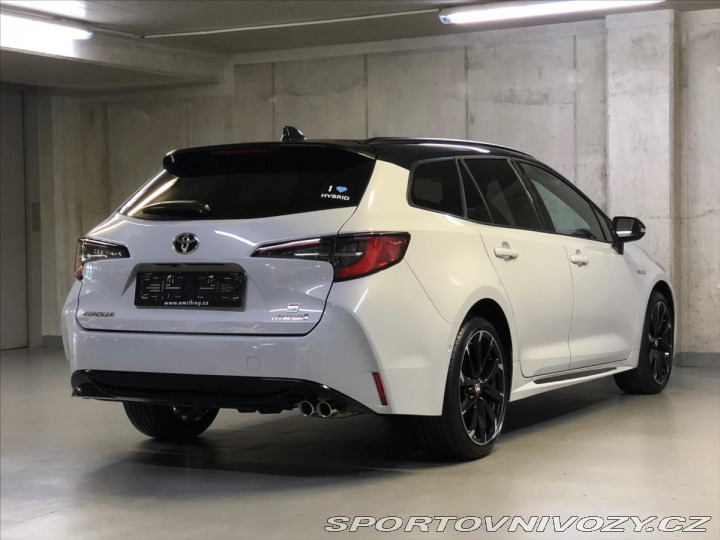 Toyota Corolla 2,0 HYBRID GR SPORT DYNAM 2024