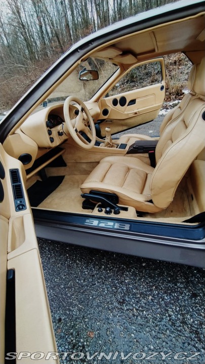 Porsche 928 1984