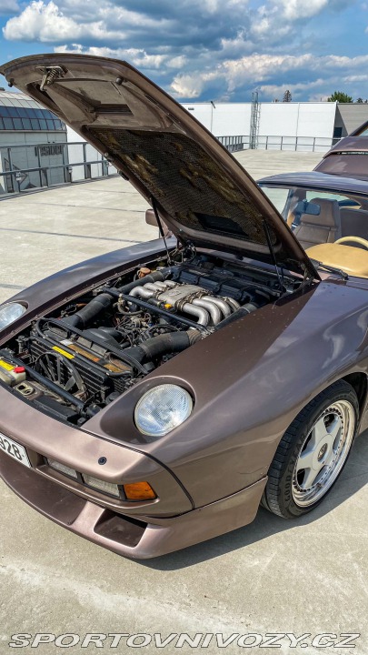 Porsche 928 1984