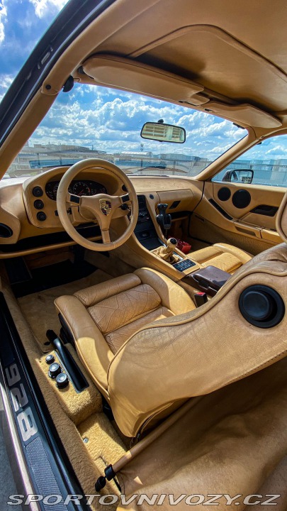 Porsche 928 1984