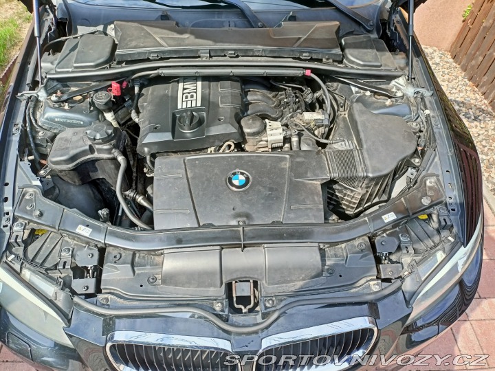 BMW 3 E93 318i kabriolet 2011