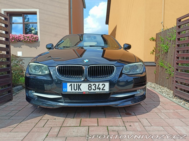 BMW 3 E93 318i kabriolet 2011